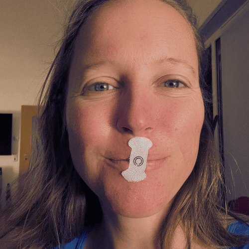 Sabrina von Yoga for Athletes mit Mouth Tape